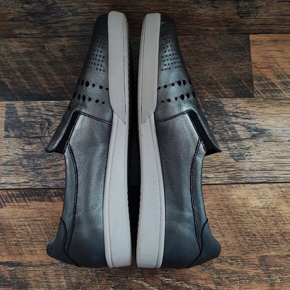 Mephisto Women's Pewter Runoff Perforated Leather Slip On Flat Size 7 - Picture 6 of 8